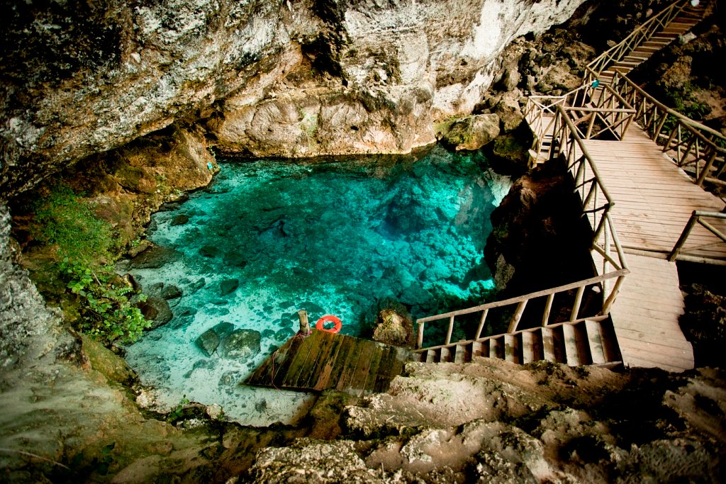 HOYO AZUL